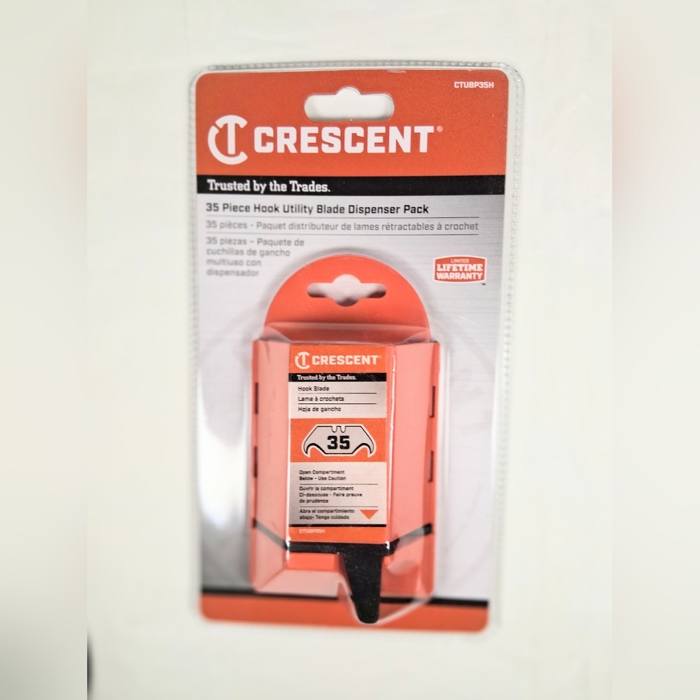 Crescent 35 Piece Hook Utility Blade Dispenser Pack